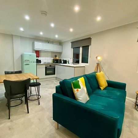 Stylish Two Bedroom Apartment Near Victoria Park 卡迪夫 外观 照片