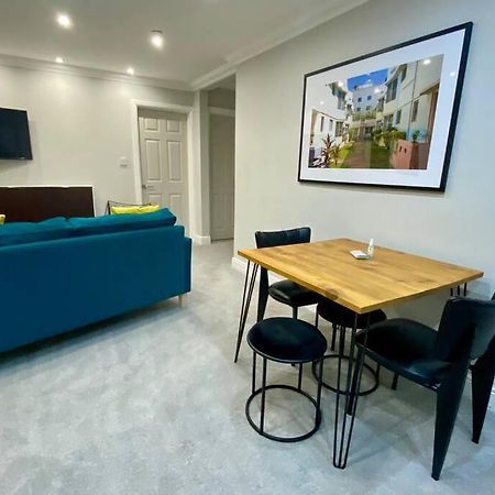 Stylish Two Bedroom Apartment Near Victoria Park 卡迪夫 外观 照片